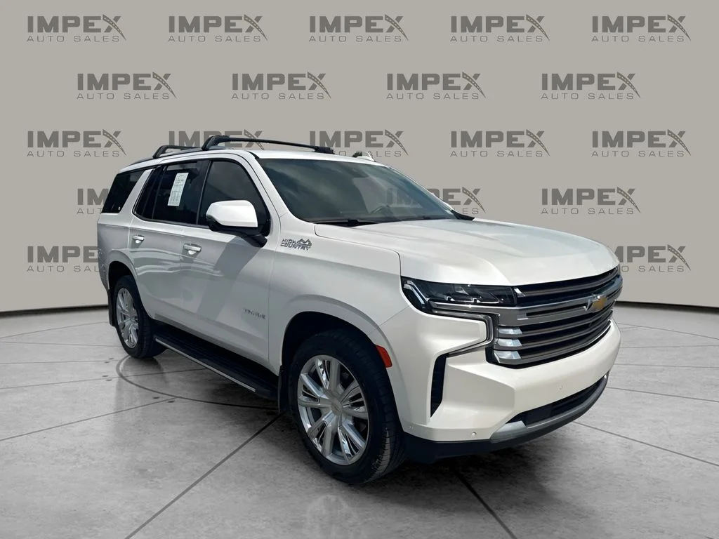 Used 2024 Beige Chevrolet High Country image 4