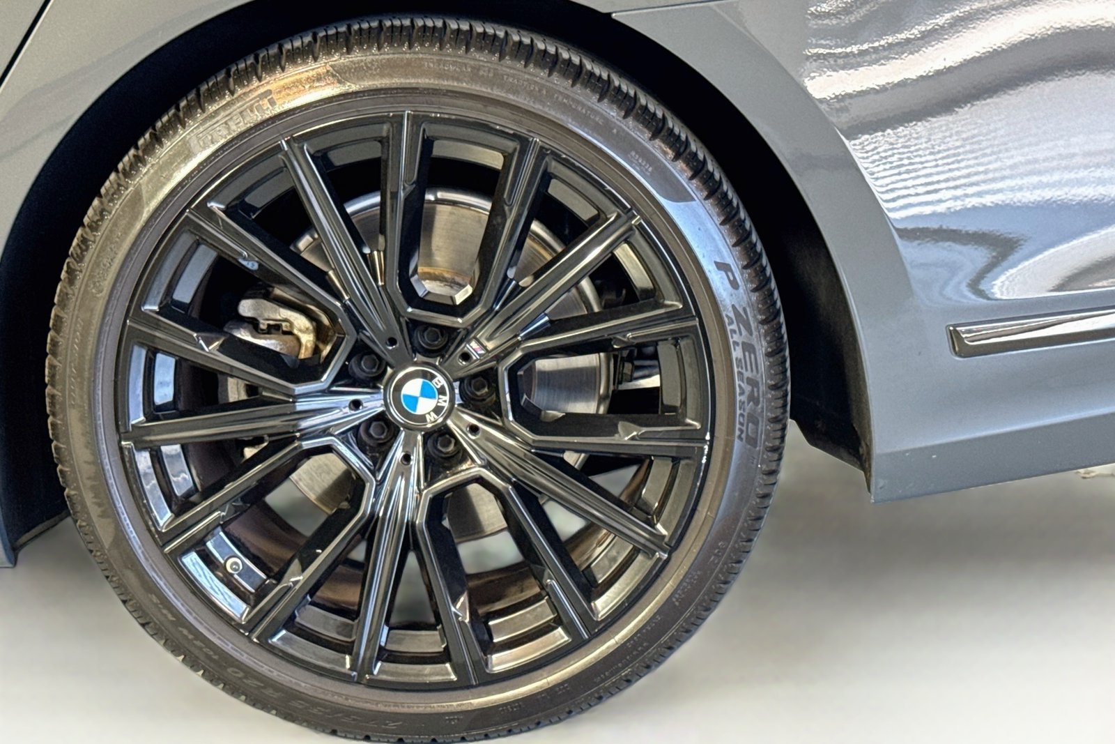 Used 2021 Dravit Grey Metallic BMW 740i image 29