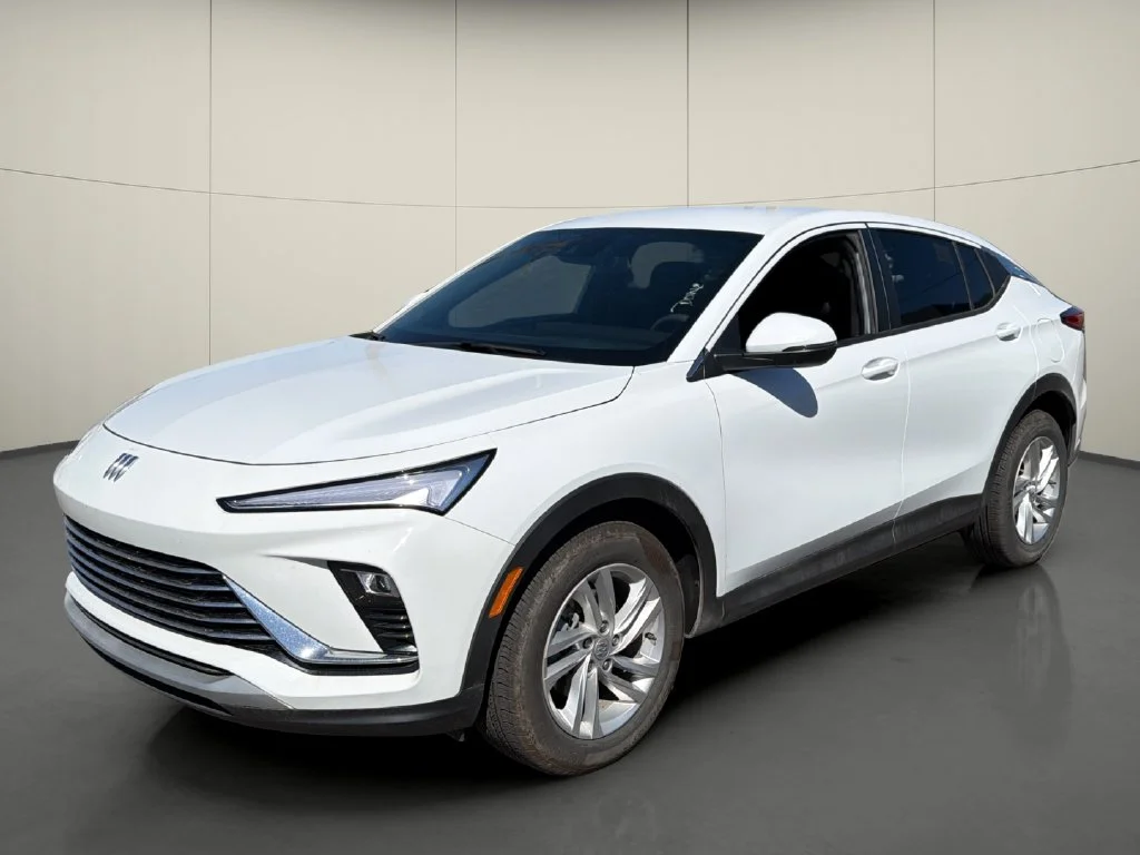 Used 2026 White Buick Preferred image 3