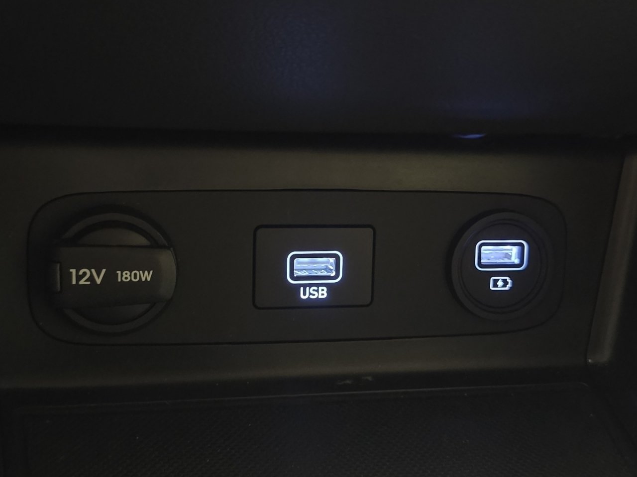 Used 2023 Gray Hyundai SEL image 29