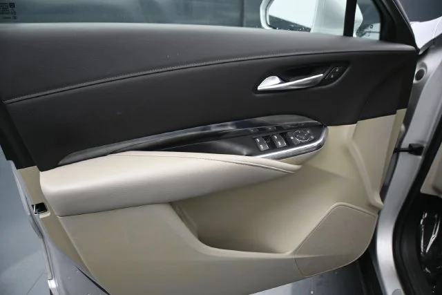 Used 2019 Radiant Silver Metallic Cadillac Luxury image 17