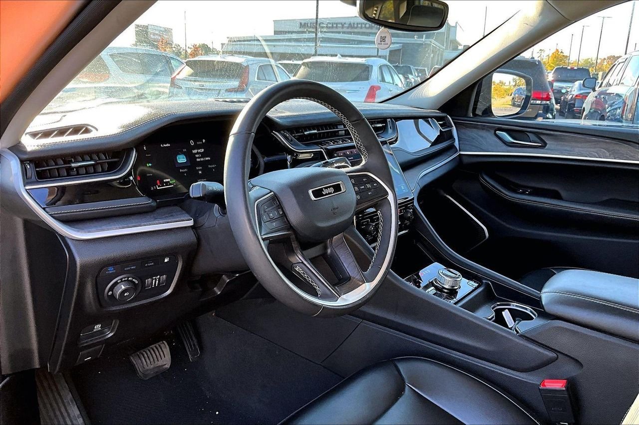 Used 2023 Baltic Gray Metallic Clearcoat Jeep SUV image 5
