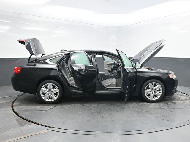 Used 2017 Black Chevrolet LS image 47