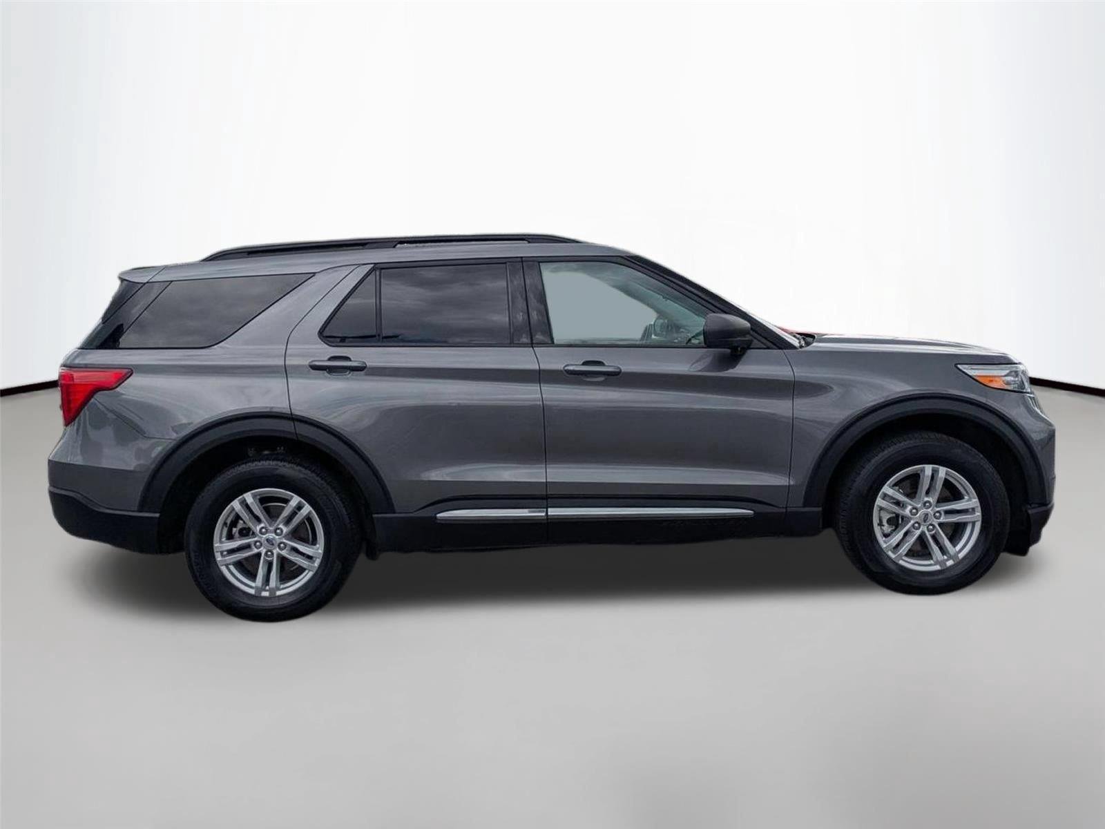 Used 2023 Carbonized Gray Metallic Ford XLT image 4