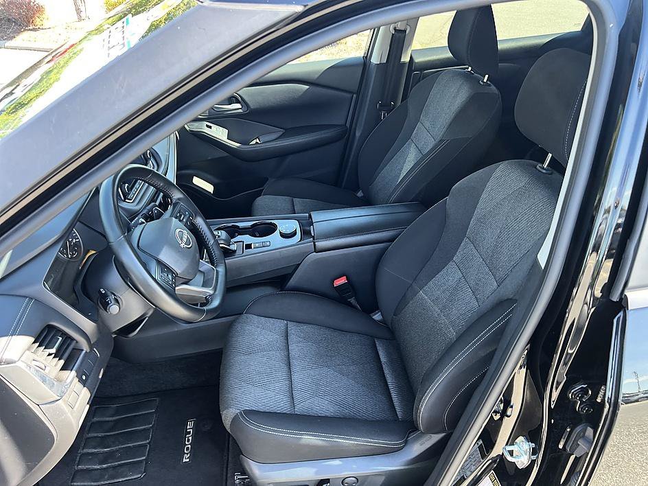 Certified Used 2025 Super Black Nissan SV image 13