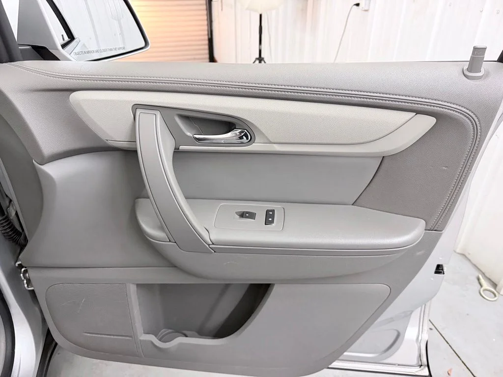 Used 2014 Silver Chevrolet LT image 37