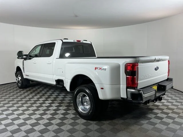 New 2026 Star White Metallic Tri-Coat Ford Lariat image 6