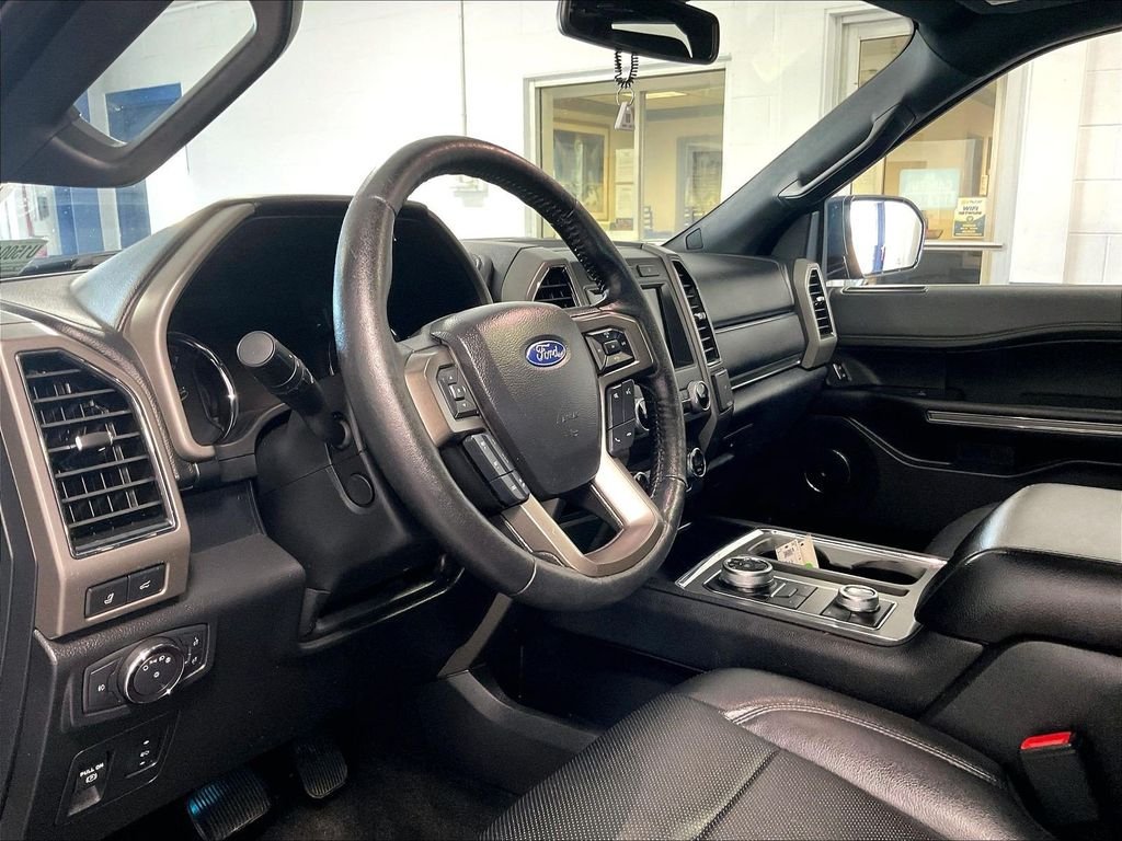 Used 2019 Blue Ford XLT image 8