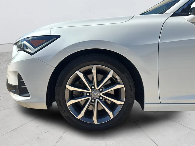 Used 2023 White Acura  image 32