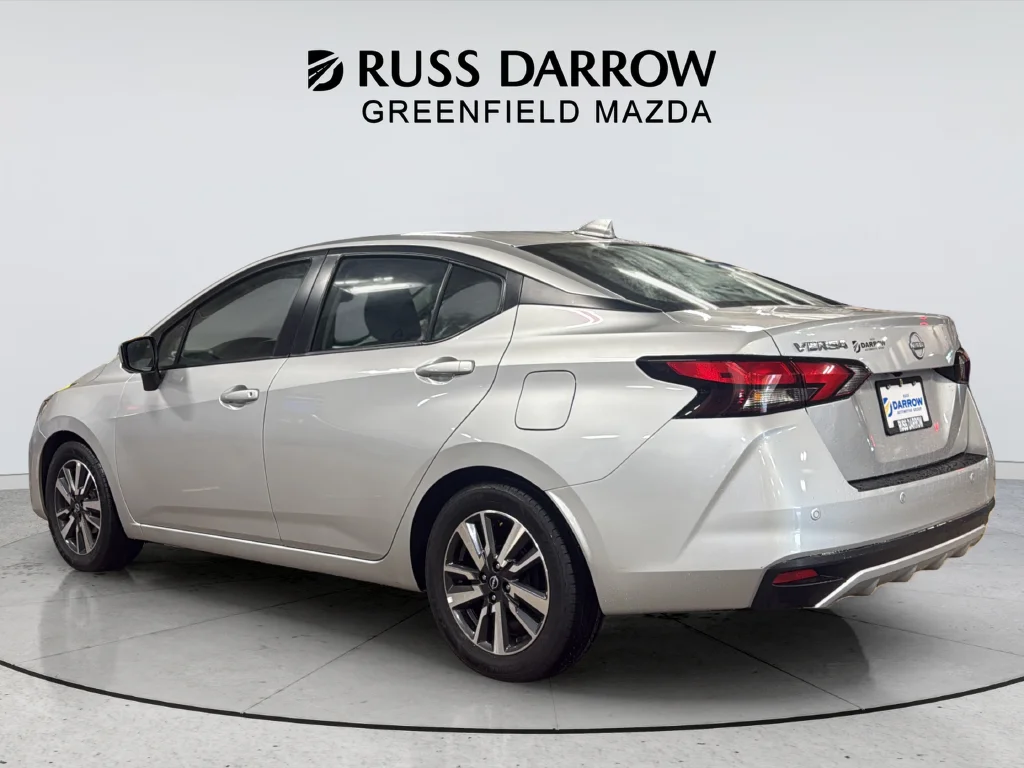 Used 2025 Silver Nissan 1.6 SV image 3