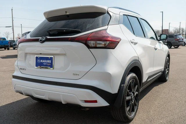 2023 Nissan Kicks SR - Photo 6