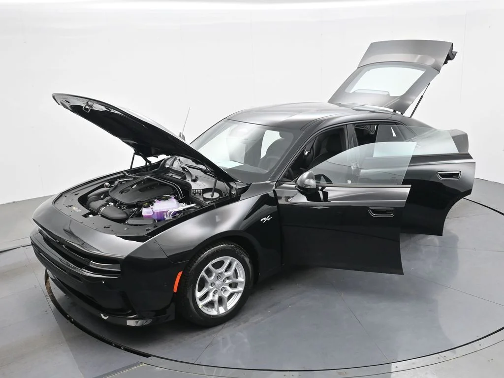 New 2026 Diamond Black Crystal Pearlcoat Dodge R/T image 45