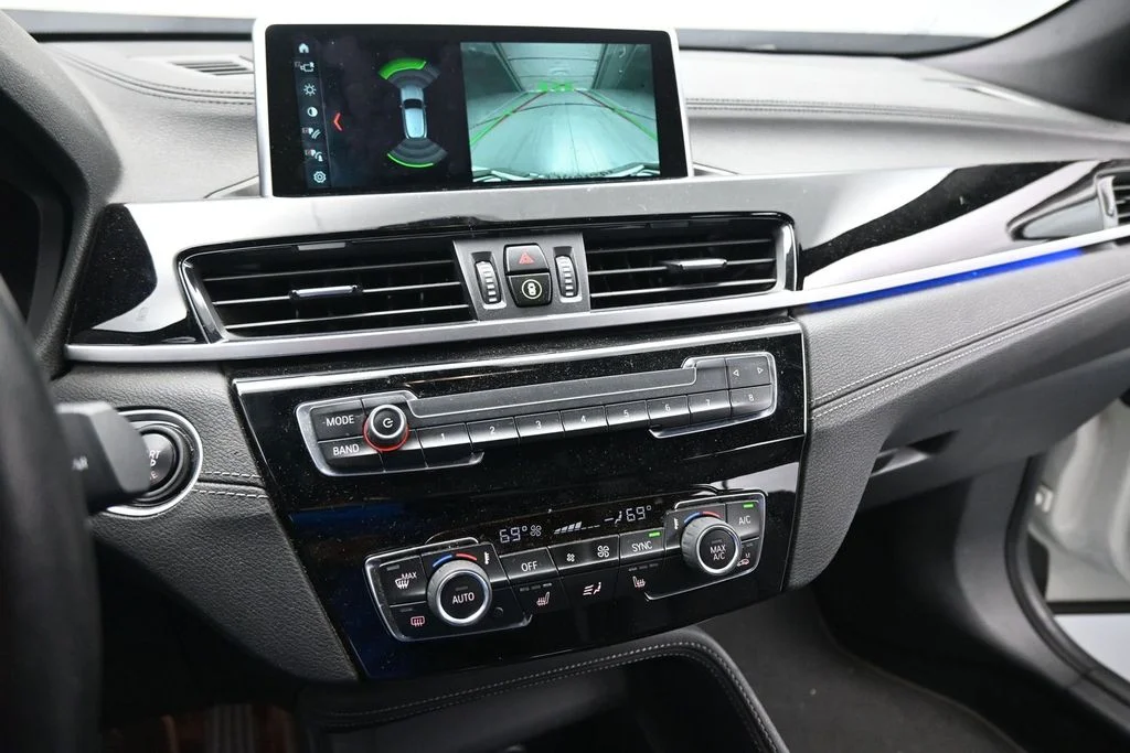 Used 2020 White BMW sDrive28i image 18
