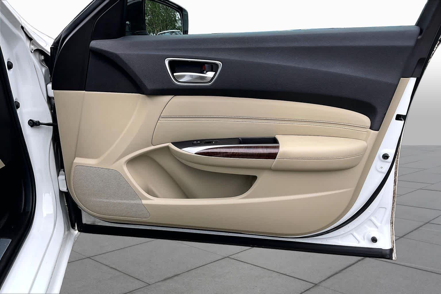 2018 Acura TLX Base - Photo 22
