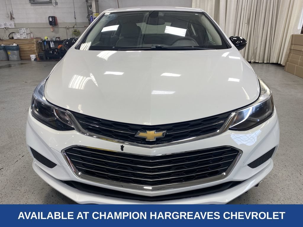 Used 2017 SUMMIT WHITE Chevrolet LT image 39