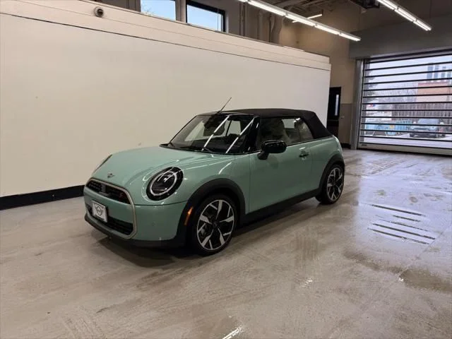 2026 MINI Convertible Cooper S Signature's photo