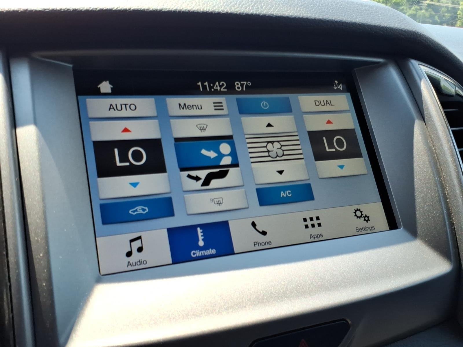 Used 2019  FORD  image 23