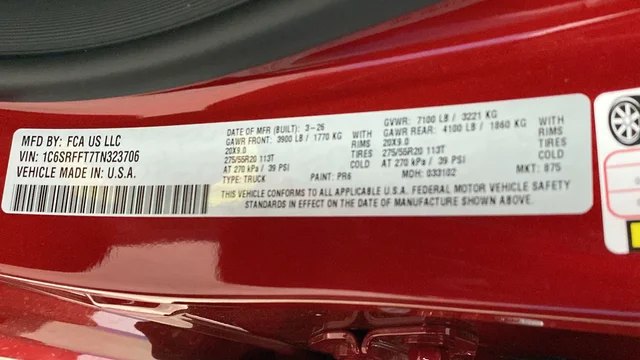 New 2026 Molten Red Pearl-Coat Exterior Paint RAM Big Horn/Lone Star image 28