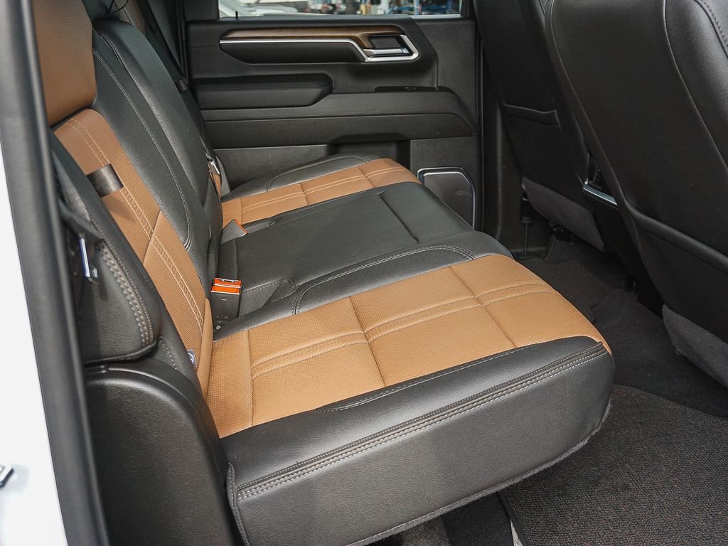 Used 2025 Beige Chevrolet High Country image 13