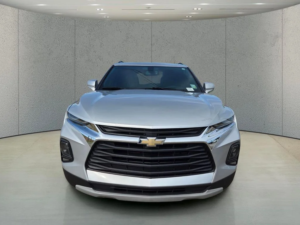 Used 2019 Silver Chevrolet Base image 7