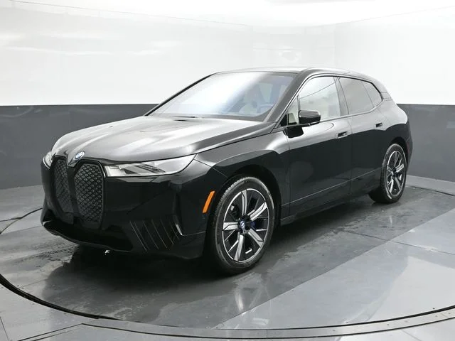 2025 BMW iX xDrive50's photo