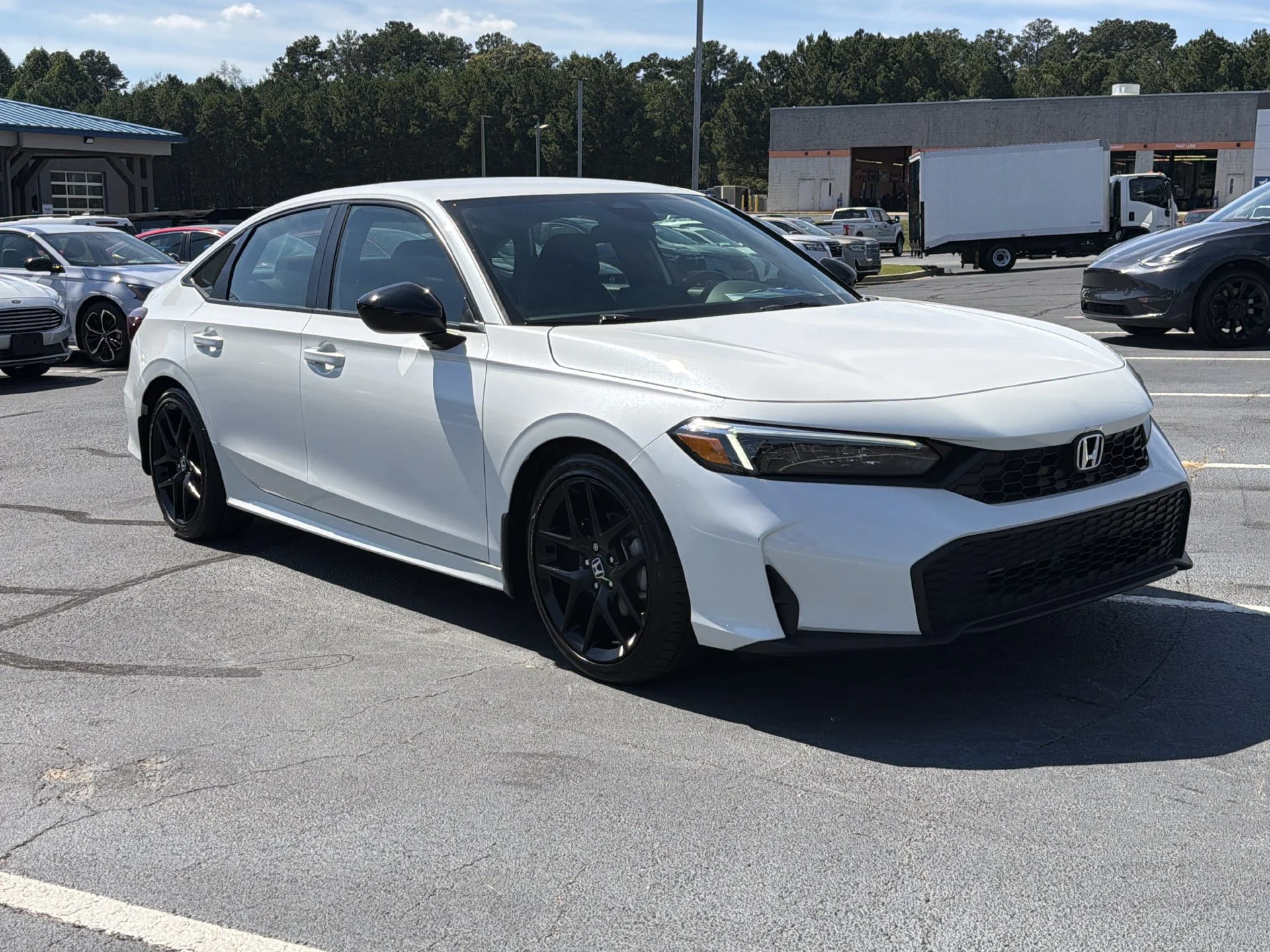 Certified Used 2025 Platinum White Pearl Honda Sport image 27