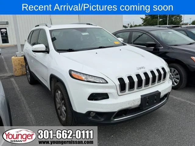 Used 2018 Bright White Clearcoat Jeep Limited image 1
