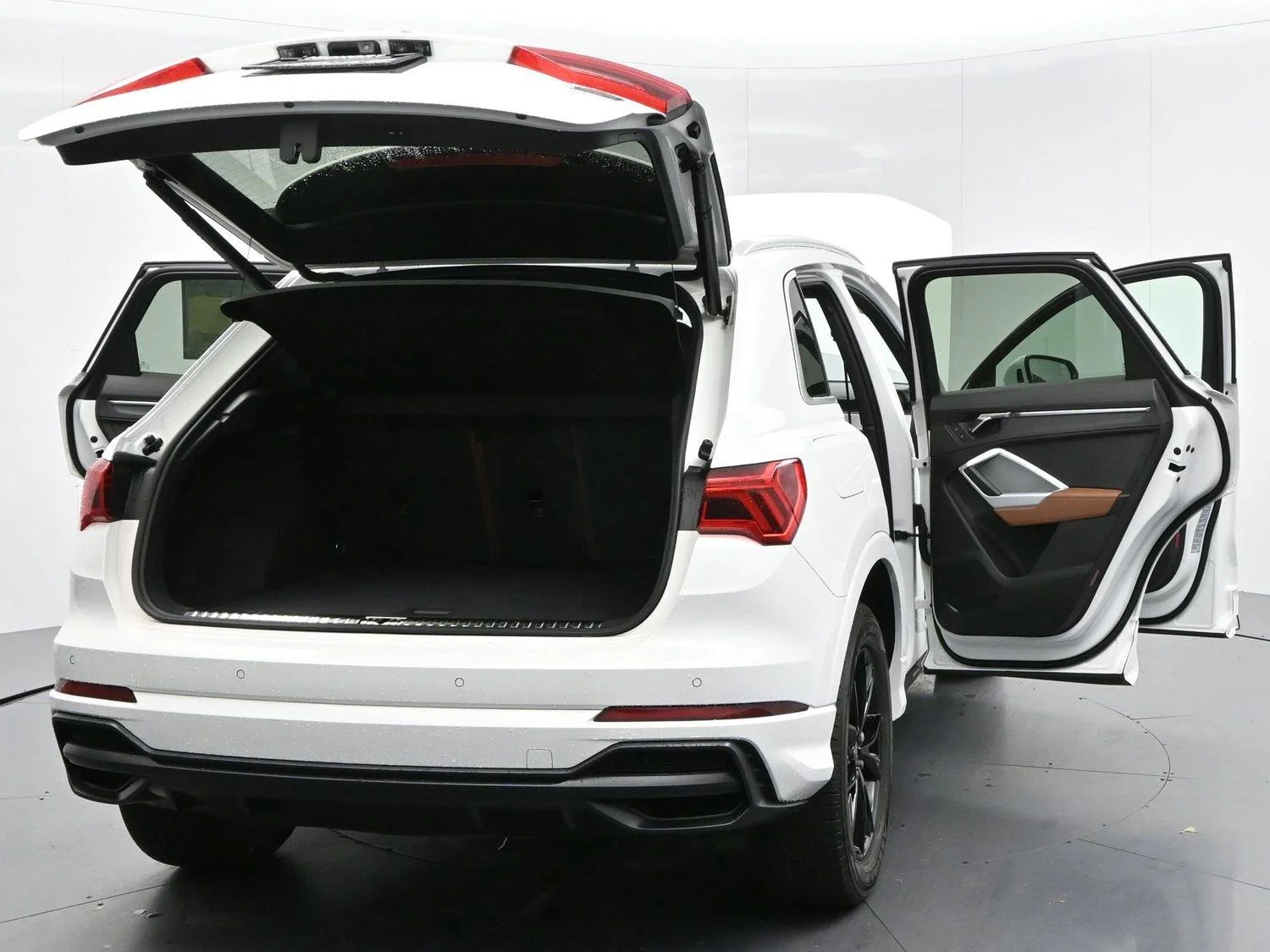 Used 2021 Ibis White Audi S line Premium image 31