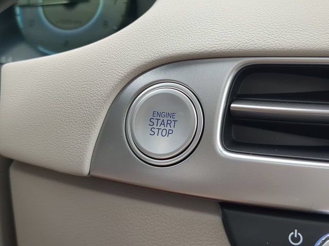Used 2024 White Hyundai Limited image 30