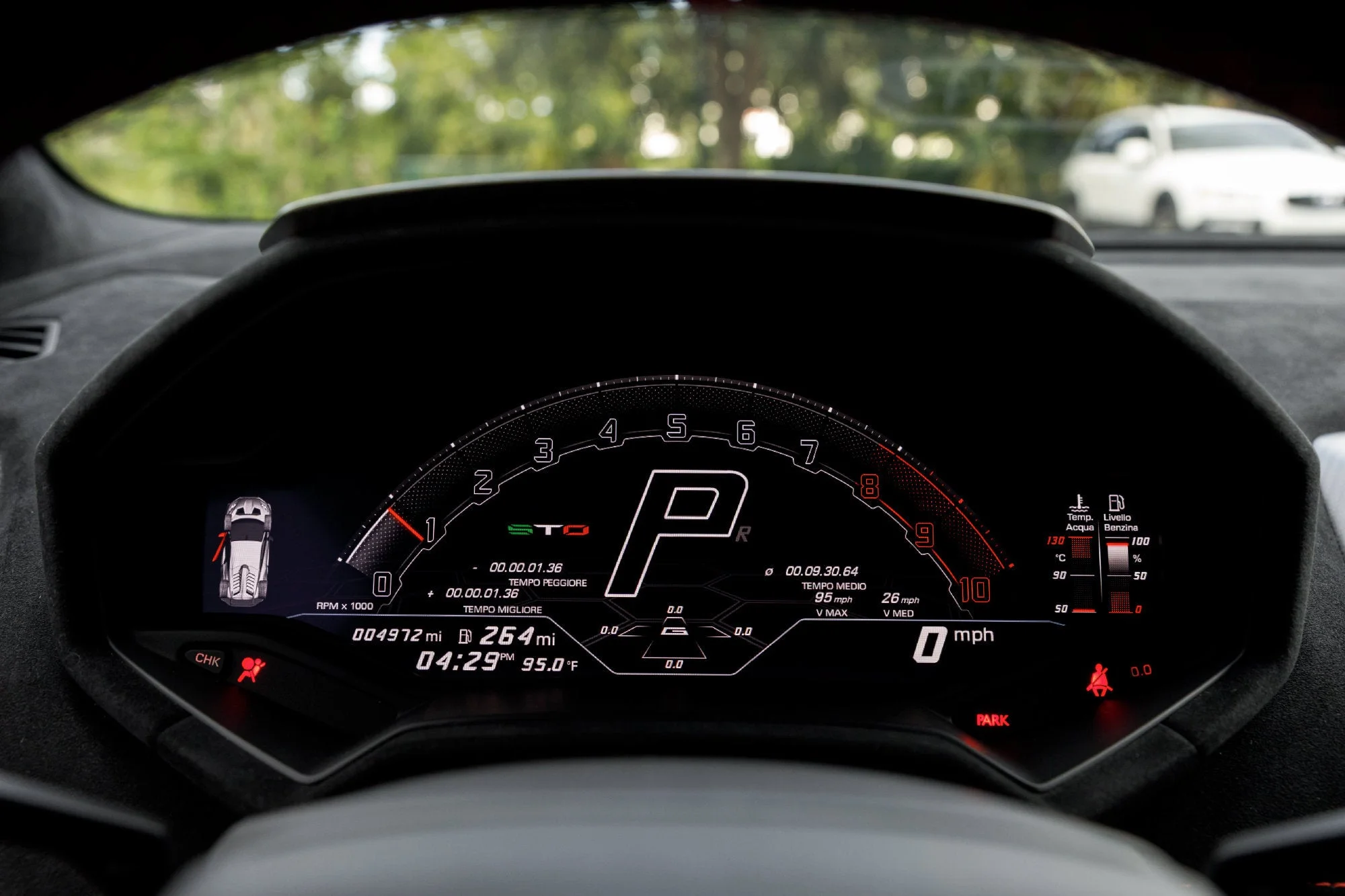 Used 2021  Lamborghini Base image 33