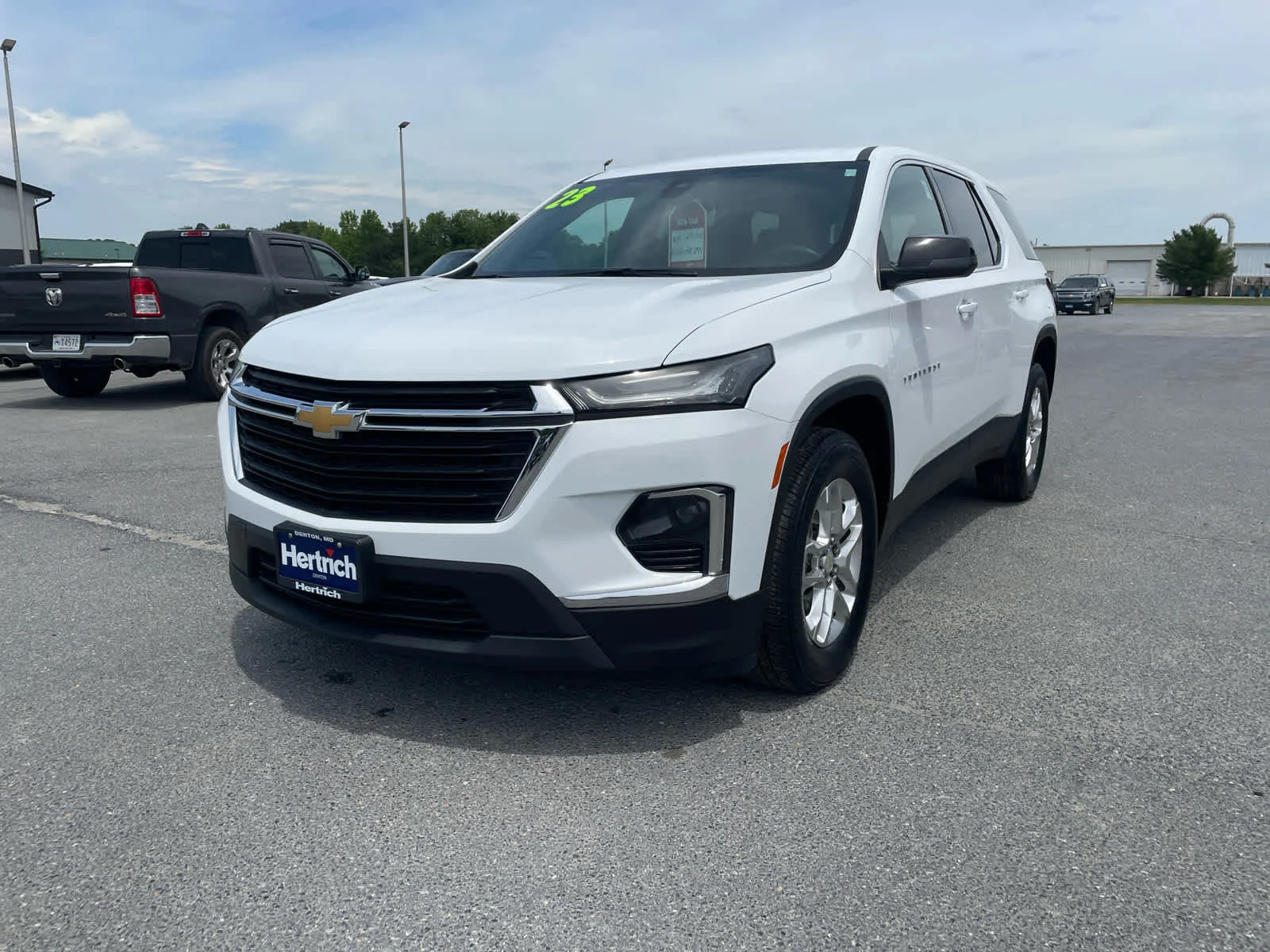 2023 Chevrolet Traverse LS