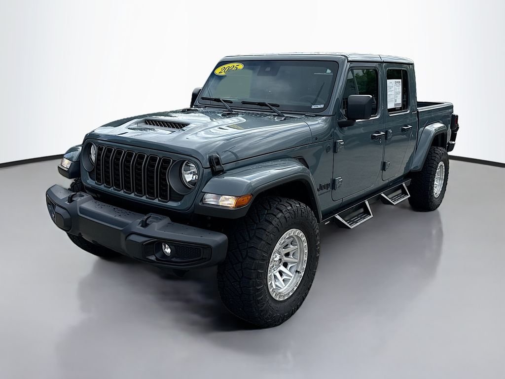 Used 2025 Anvil Clearcoat Jeep Sport S image 4