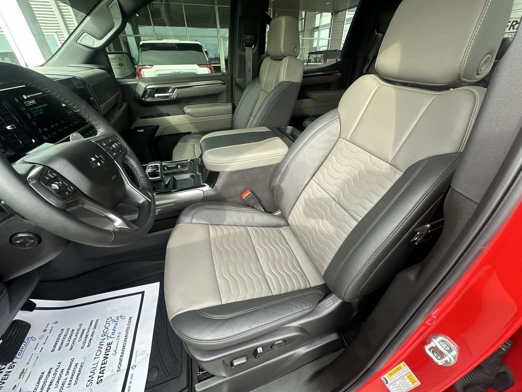 Used 2025 Red Chevrolet ZR2 image 17