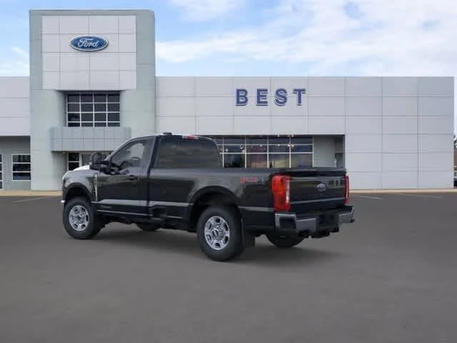 New 2026 Agate Black Metallic Ford XLT image 4