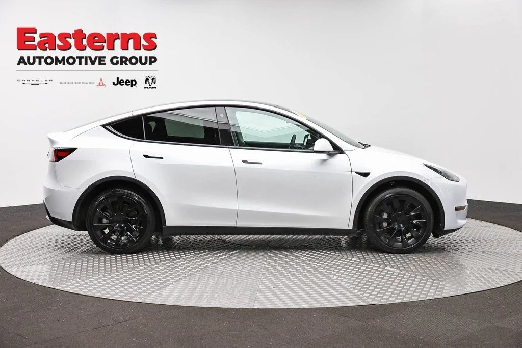 Used 2022 White Tesla Long Range image 4