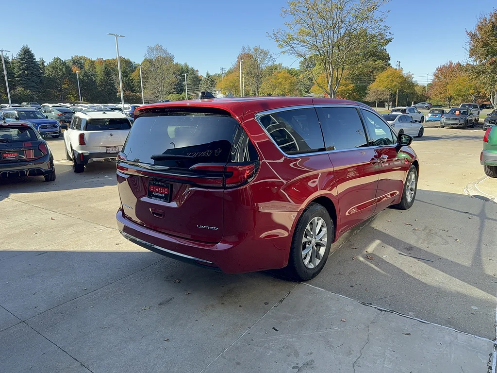 Used 2026 Red Hot Pearl Coat Chrysler Limited image 4
