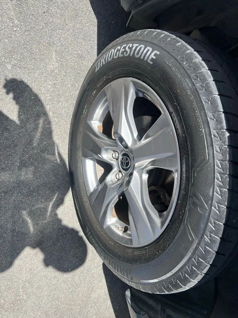 Used 2023 Silver Toyota XLE image 6