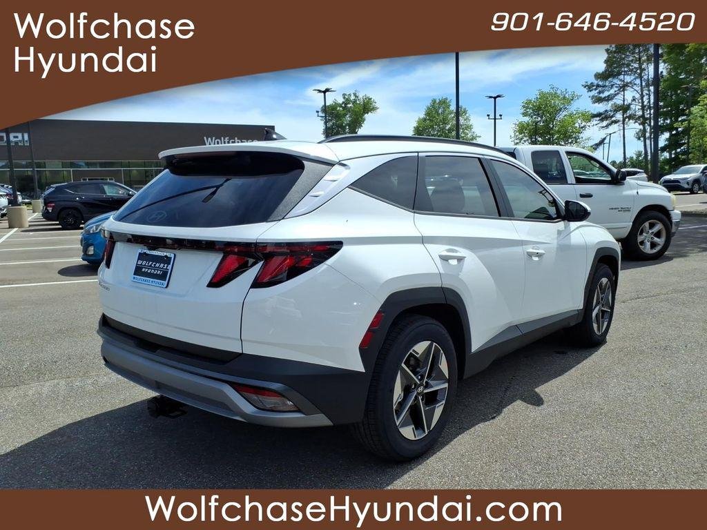 New 2026 White Hyundai SEL FWD image 5