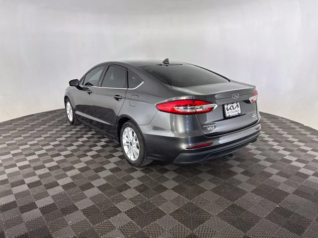 Used 2019 Gray Ford SE image 15