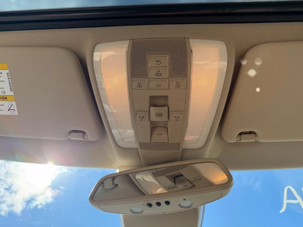 Used 2014 White Mercedes-Benz GLK 250 image 34