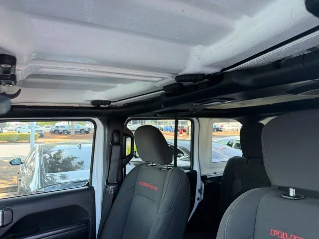 Used 2022 White Jeep Unlimited Rubicon image 25