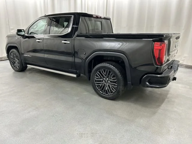 Used 2022 Onyx Black GMC Denali Ultimate image 3