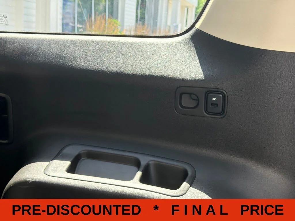 Used 2023 Black GMC Denali image 62