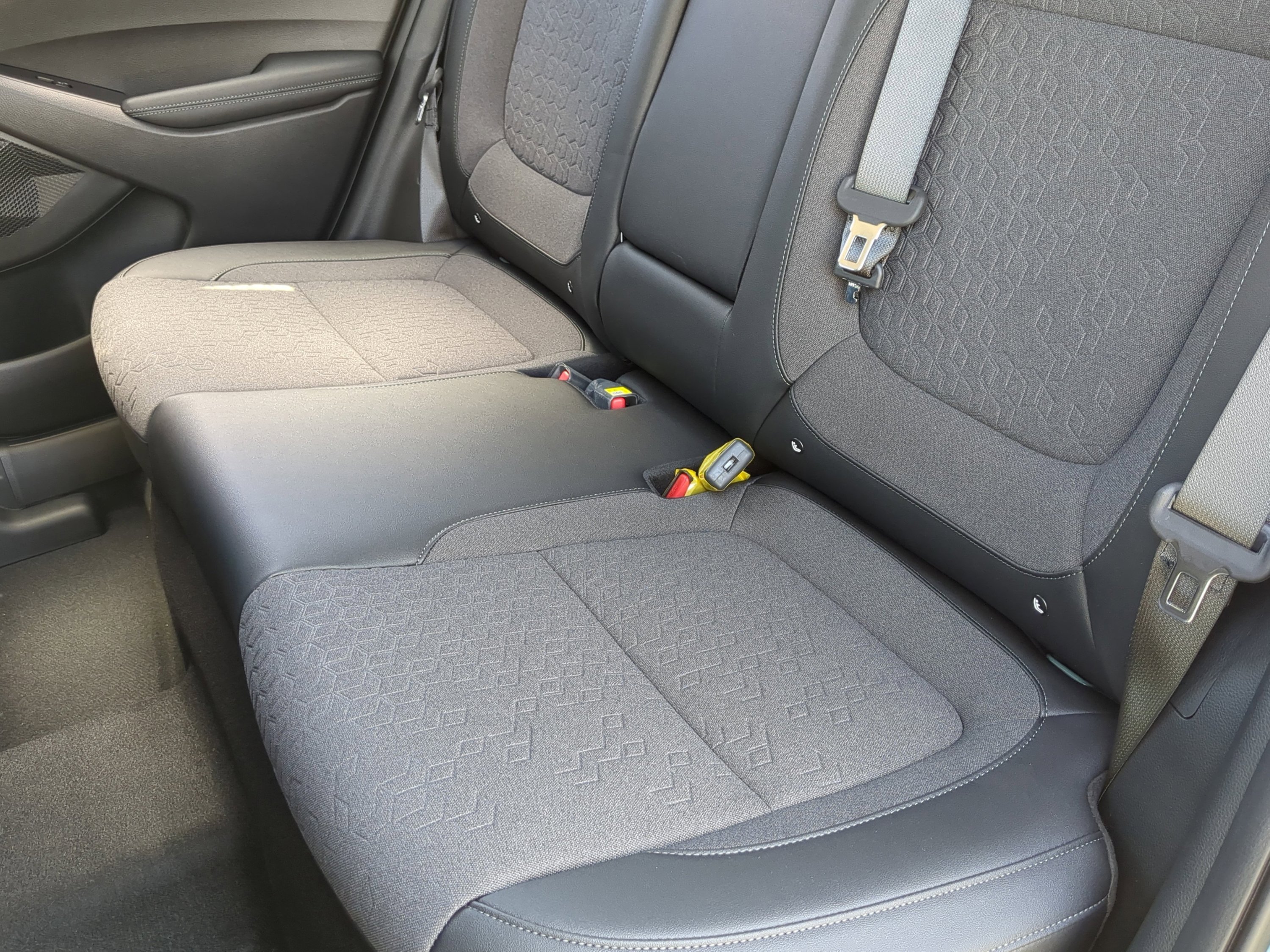 New 2026 Pluton Blue/Black Roof Kia S image 18