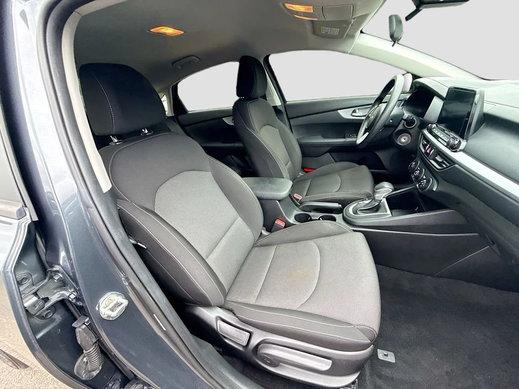 Used 2023 Gray Kia LXS image 32