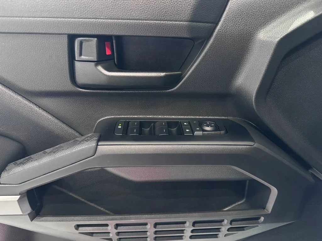 2026 Toyota Tacoma SR5 - Photo 26