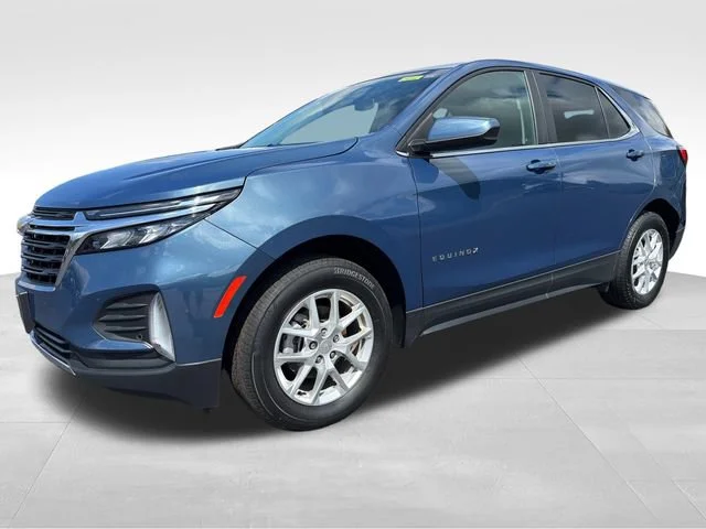 Used 2024 Lakeshore Blue Metallic Chevrolet LT image 1