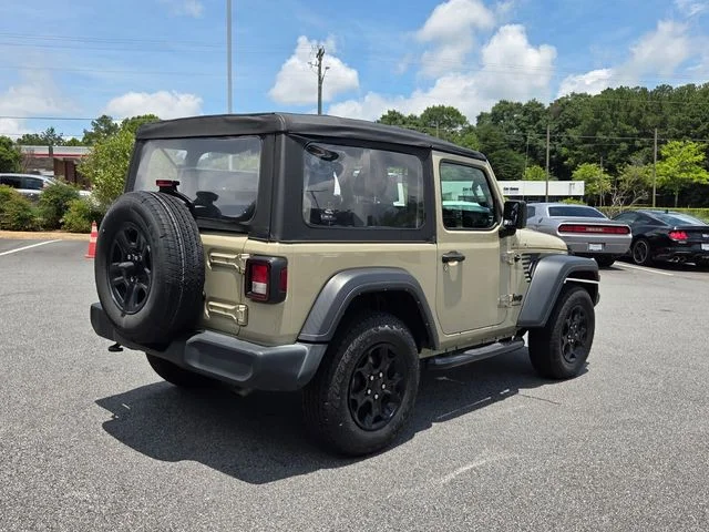 Used 2022  Jeep Sport image 9