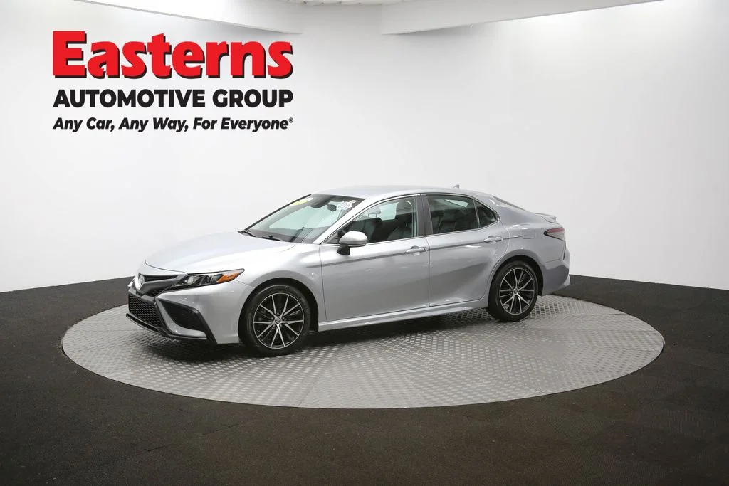 Used 2022 Silver Toyota SE image 53