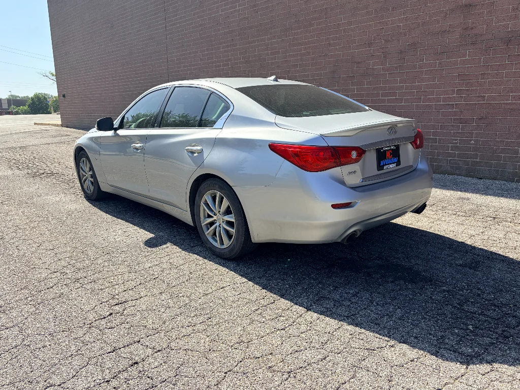 Used 2015 Liquid Platinum INFINITI Premium image 3